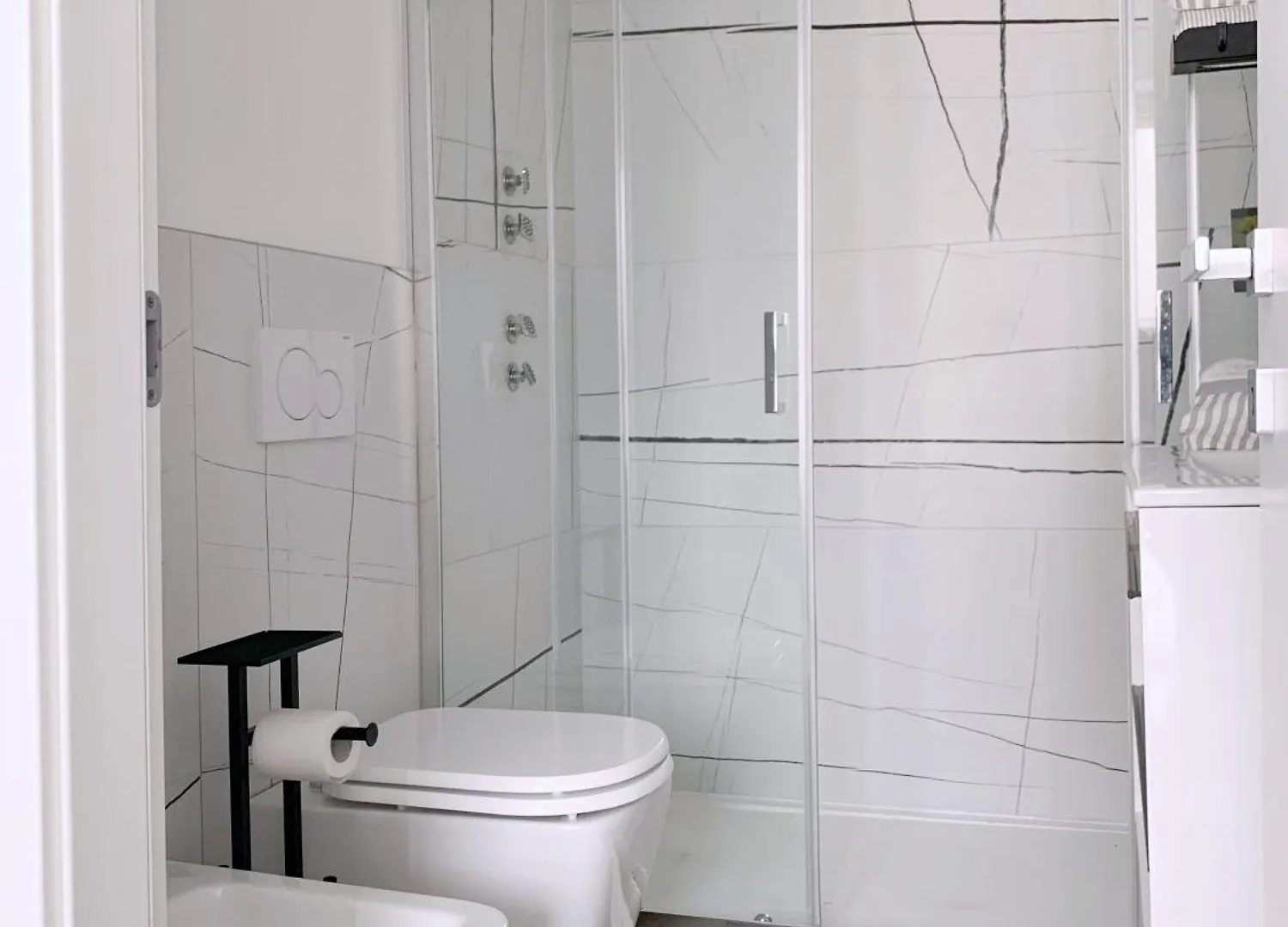 Cardano Blue Suite - 5 Min Da Stazione Centrale Milan Apartment